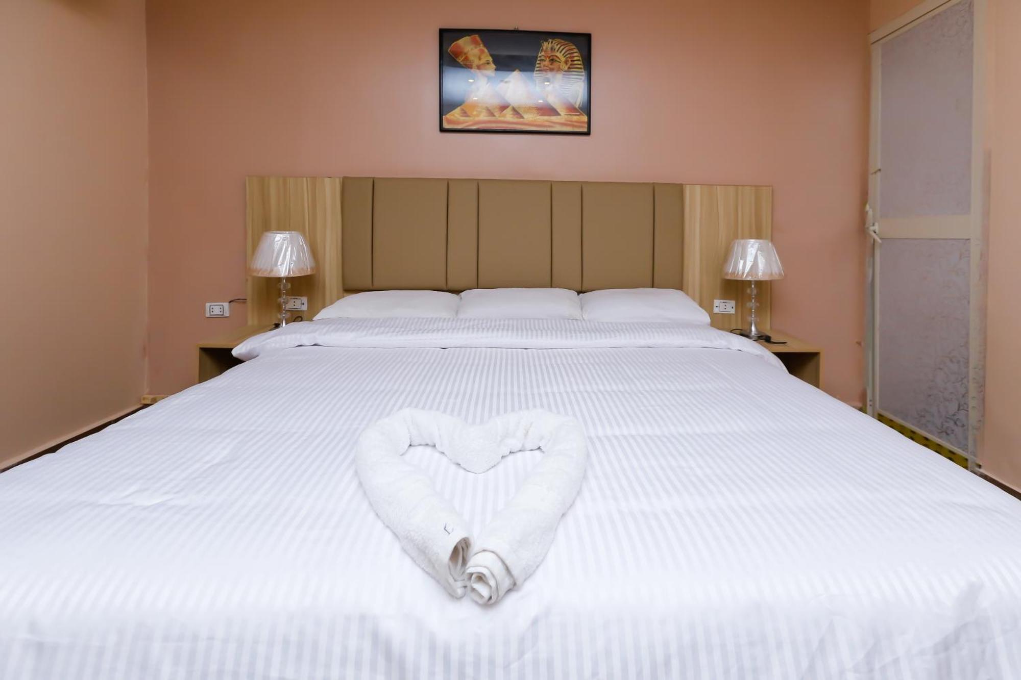 Pyramids Express View Hotel Kafrat al Jabal Экстерьер фото