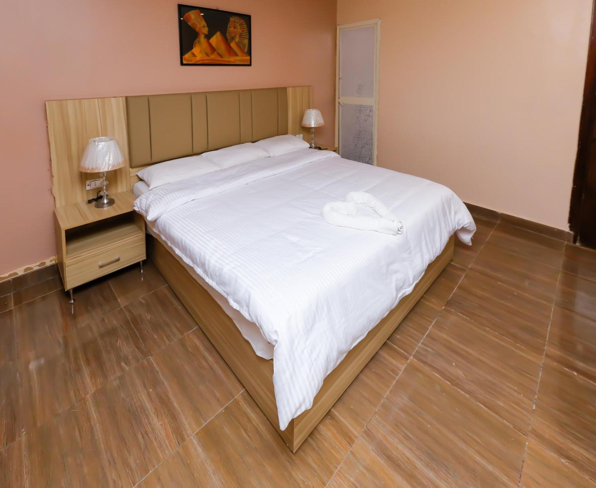 Pyramids Express View Hotel Kafrat al Jabal Экстерьер фото